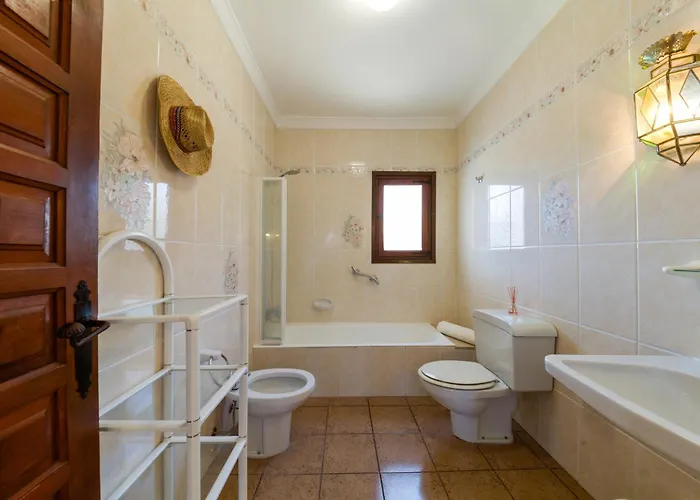 Villa Santosha